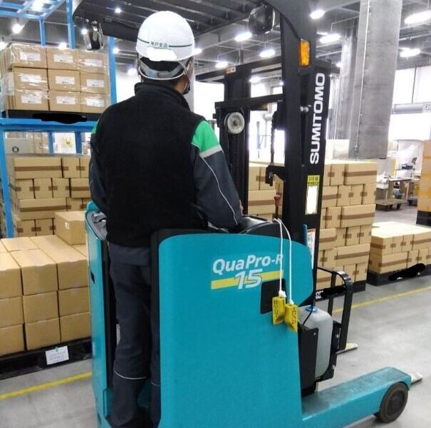 ☆フォークリフト作業│時給1800円☆急募！12月末までの短期☆(軽作業・物流,加東市)のイメージ画像