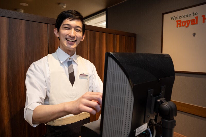 【駅ちか】新店ロイホSTAFF｜フルタイム勤務も歓迎！履歴書不要(フード・飲食,世田谷区)のイメージ画像