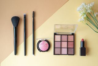 【週3～・短時間】ノルマ無◆顧客からの化粧品に関する質問受付(オフィス,金沢市)のイメージ画像