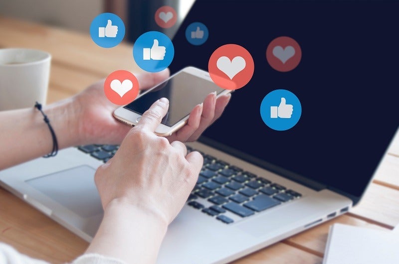 自社ホームページ等フロントエンドエンジニア!時給2400円/東京(IT・クリエイティブ/クリエイター,中央区)のイメージ画像