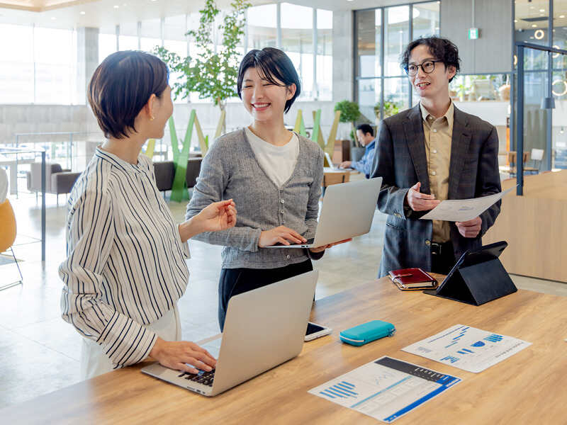 在宅あり×10時～18時！時給1900円！WEB広告制作全般のデザイン(IT・クリエイティブ/クリエイター,港区)のイメージ画像