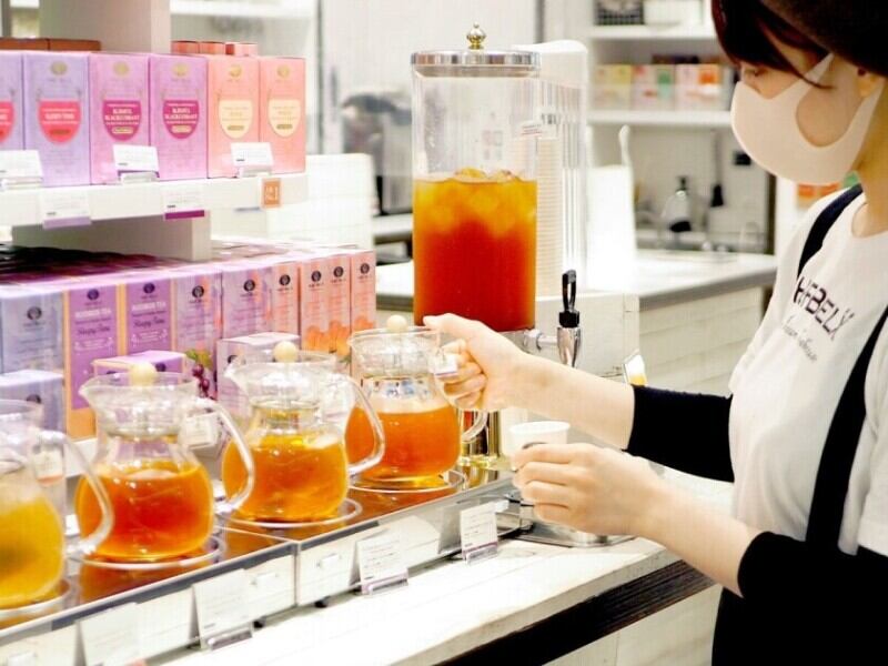 ＼オープニングスタッフ／ネイルOK！シフト相談可＠荻窪駅直結(販売,杉並区)のイメージ画像