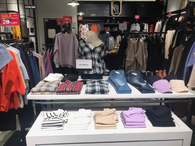 【AZUL by moussy 】販売STAFF♪(販売,北佐久郡軽井沢町)のイメージ画像