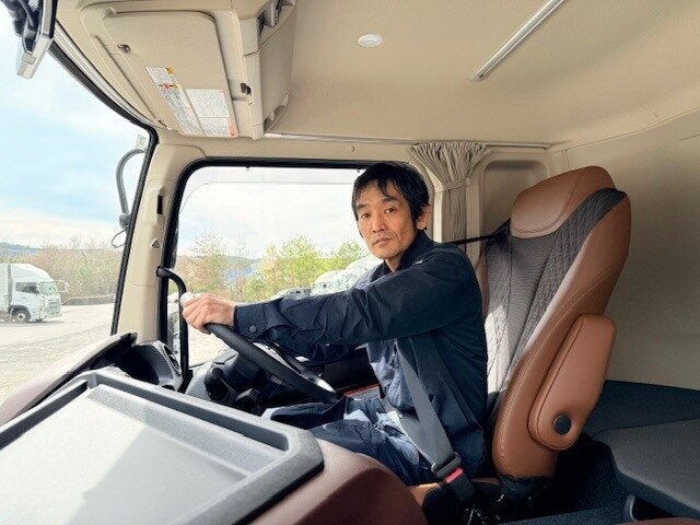 <カゴ台車積み下ろし>月給35万スタート！1日2～3件の地場配送◎