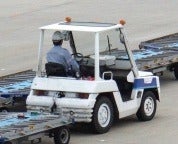 電動構内運搬車で部品運搬！男性スタッフ活躍中★(軽作業・物流,弥富市)のイメージ画像