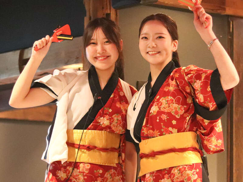 掛け声は全員で。働くたび、やる気が満ちてく！/ホール(フード・飲食,横浜市西区)のイメージ画像