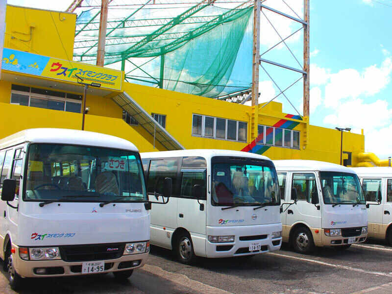 【シニア世代活躍中!!】スイミングスクールの送迎バスドライバー(軽作業・物流,佐倉市)のイメージ画像