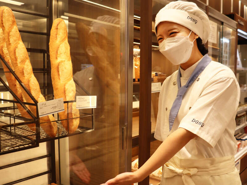 パンが焼きあがると店内がいい匂いに。