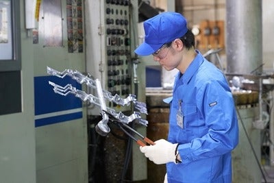 ダイカストマシンオペレーター｜未経験歓迎｜年休120日(工場・製造,宇治市)のイメージ画像