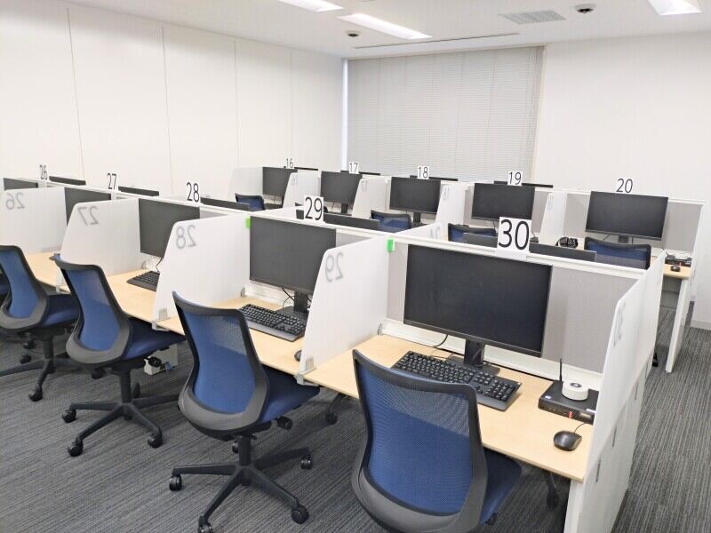 チーフアルバイト募集＊主婦（夫）さん活躍中！試験会場のお仕事(サービス,町田市)のイメージ画像