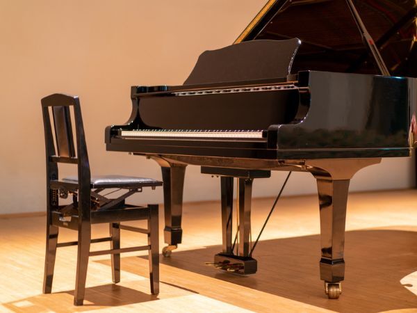 10月～毎週土曜》人気企業主催!ピアノ演奏などLIVEイベントStaff(イベント,世田谷区)のイメージ画像