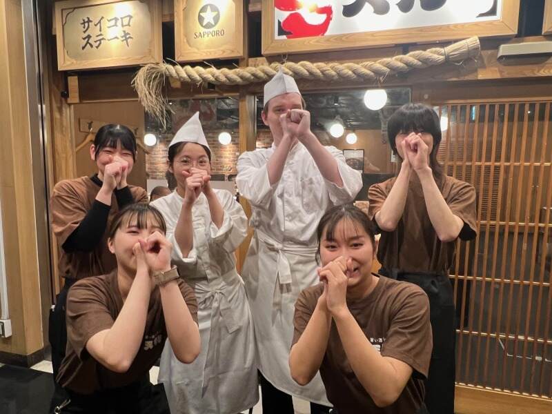 【ホール】充実のまかない制度あり★履歴書不要/髪色自由(フード・飲食,豊島区)のイメージ画像