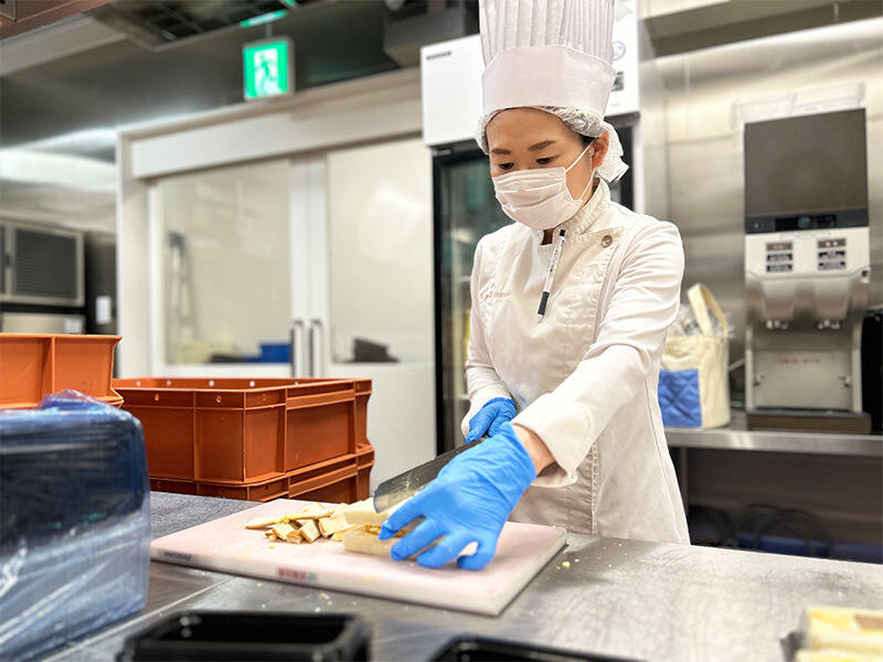 【正社員】絶景のロケーション！スイーツ＆ベーカリーのパン職人(工場・製造,神戸市中央区)のイメージ画像