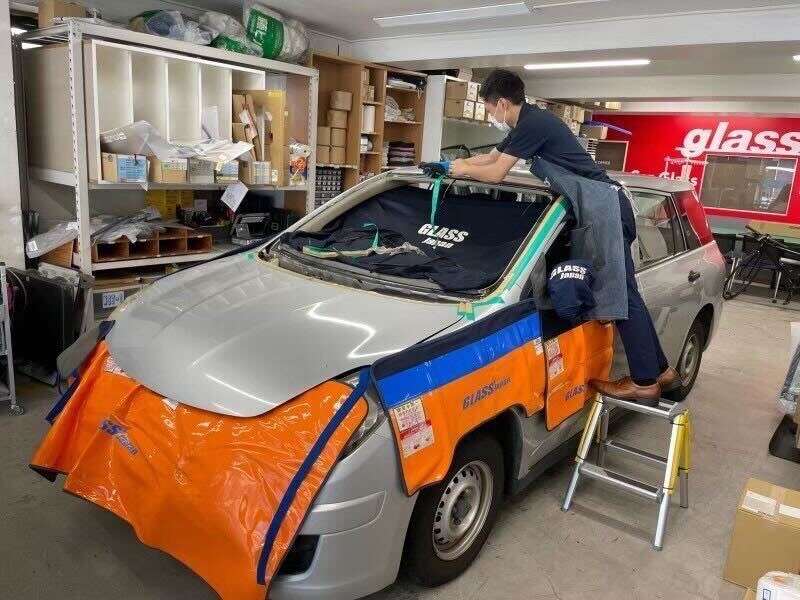 【自動車のガラス施工補助】未経験OK！週3～勤務可◎♪(サービス,大田区)のイメージ画像