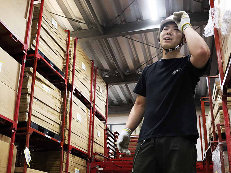 ＜日勤のみ！月収26万！＞オープン5年目の倉庫でフォークリフト(軽作業・物流,久世郡久御山町)のイメージ画像