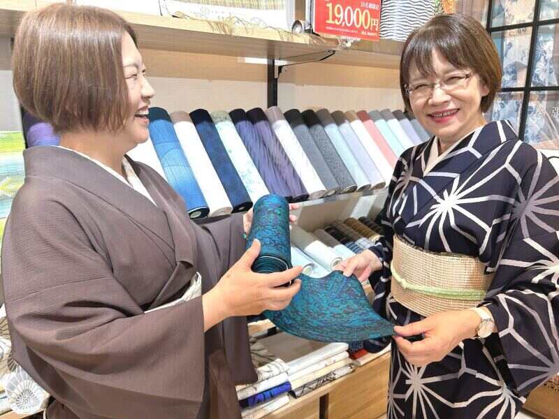 教育体制充実で未経験の50代が活躍中です！着物の販売スタッフ＊(販売,京都市中京区)のイメージ画像