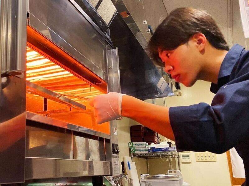 ゆったり空間のあなご飯店／WEB面接選考／交通費全額／週2～OK(フード・飲食,福岡市中央区)のイメージ画像