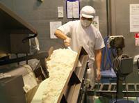 50代活躍中◎モクモクとおすしのシャリ作り／食品工場スタッフ(工場・製造,土浦市)のイメージ画像