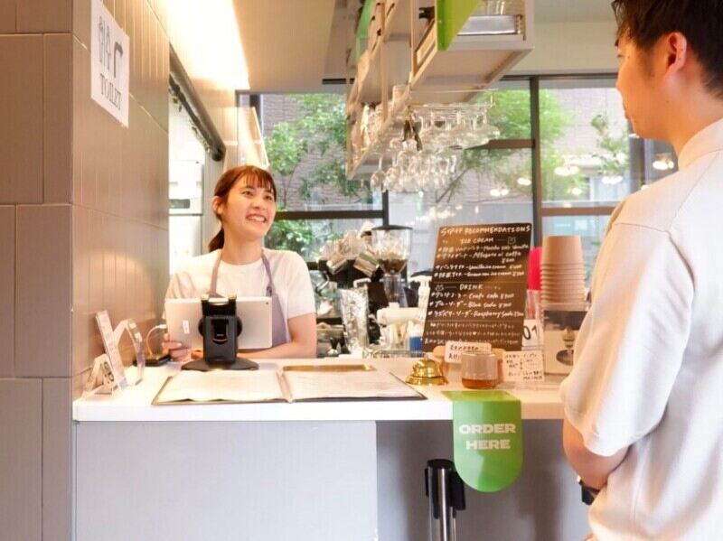 ホテル併設お洒落カフェ/運営責任者◎月9-11休の年間125休/賞与(フード・飲食,福岡市博多区)のイメージ画像