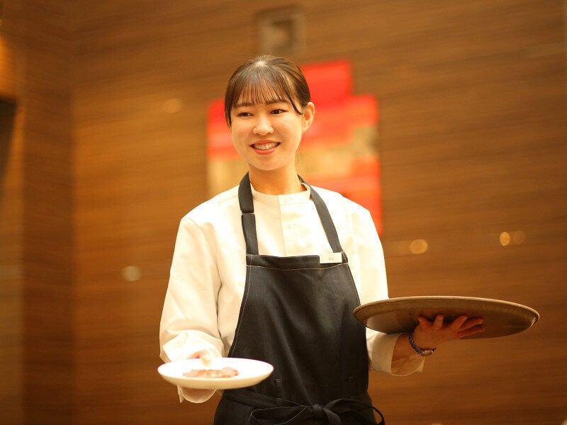 ＜朝～夜まで選べる＞レストランサービス／週2日～食事手当あり(フード・飲食,新潟市中央区)のイメージ画像