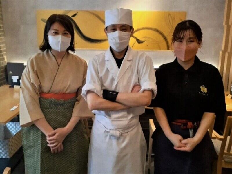 [駅1分]お昼のみ｜週2/1日4h～OK｜交通費全額支給■飲食(フード・飲食,千代田区)のイメージ画像