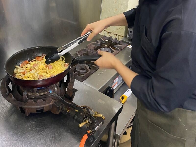 調理スタッフ大募集！解放感ある綺麗な食堂での簡単な調理補助(フード・飲食,羽咋市)のイメージ画像