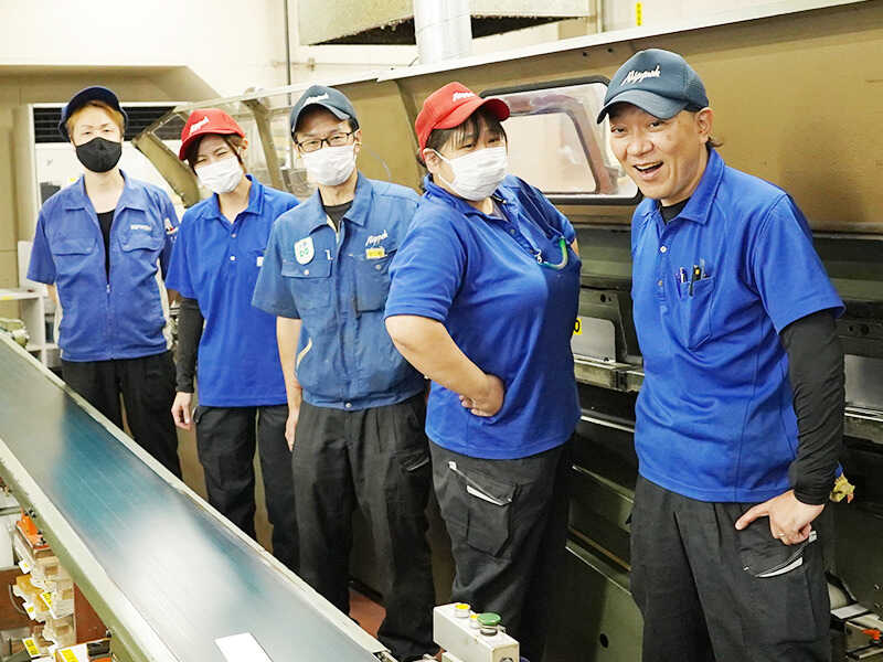 【製本加工の仕事】モクモク作業×チームワークも必須/賞与年2回(工場・製造,古賀市)のイメージ画像