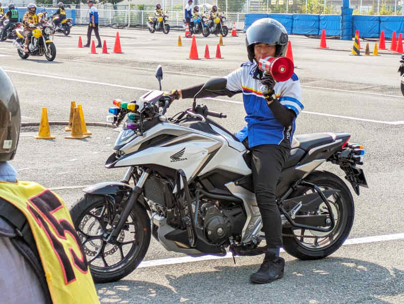 「バイクが好き」その気持ちがあなたのキャリアになる。未経験◎(教育,京都市伏見区)のイメージ画像