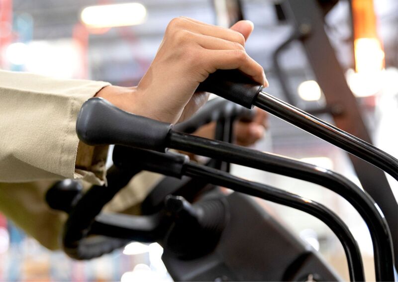 簡単応募・日払い可能！女性も活躍中のフォークリフトスタッフ(軽作業・物流,大田区)のイメージ画像