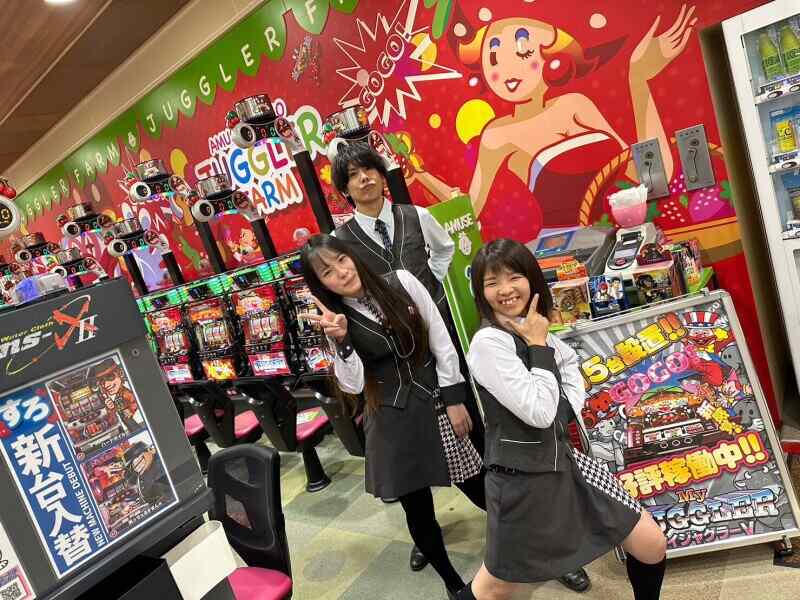 ＼日払いOK♪／ネイル・髪色自由☆パチンコ店スタッフ@～2500円(サービス,堺市西区)のイメージ画像