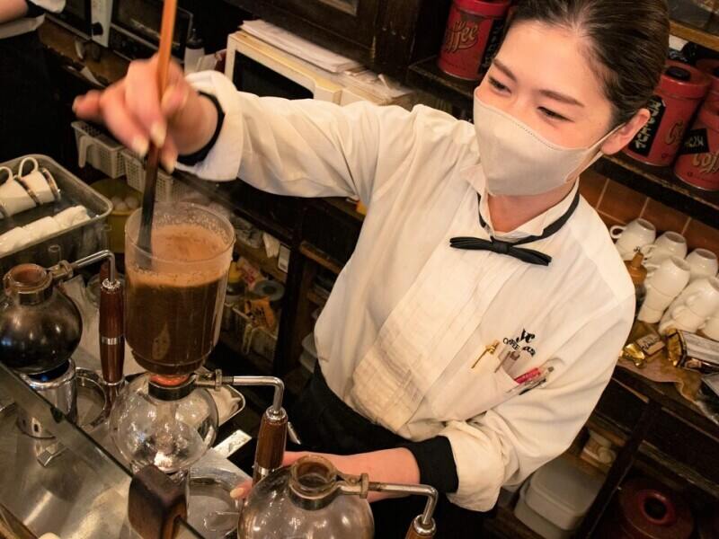 いま流行の”純喫茶”でのお仕事★