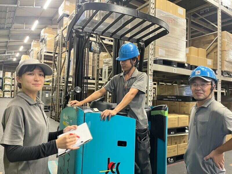 外と倉庫内でのお仕事は6:４くらいです