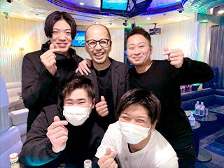 635212 arena02