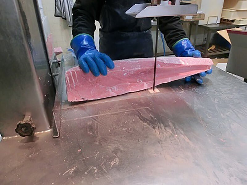 冷凍マグロの加工STAFF/未経験OK/社割あり/残業ほぼナシ(軽作業・物流,高松市)のイメージ画像