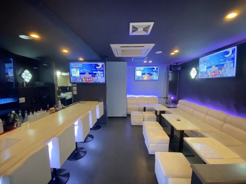 大阪市北区のバー(Bar)、給与手渡しOKのバイト・アルバイト