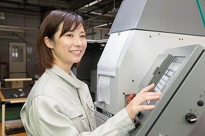 駅チカ♪髪色自由&私服OK★印刷工場で梱包などカンタン軽作業♪(軽作業・物流,向日市)のイメージ画像